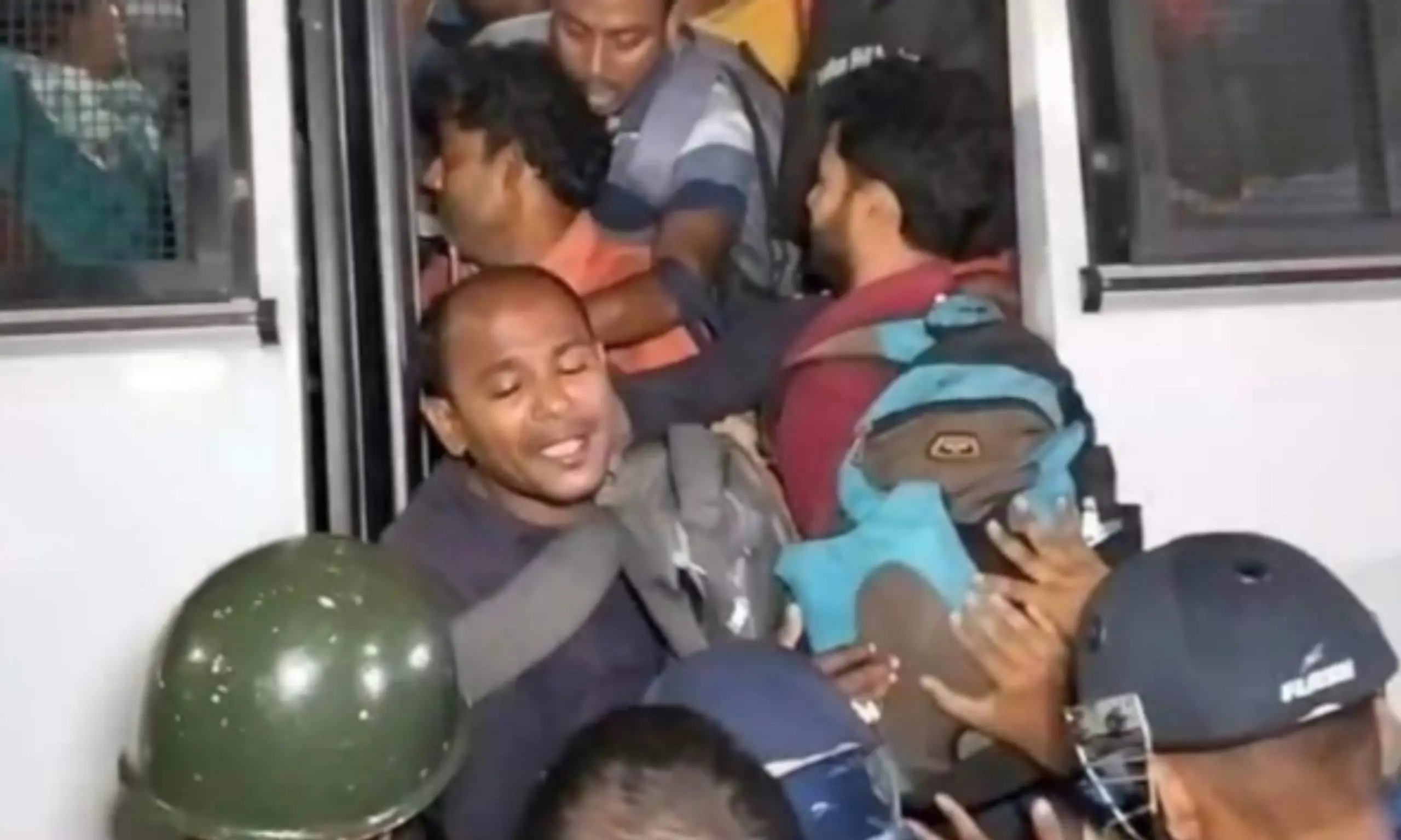 টেট নিয়ে ধুন্ধুমার রাজ্য